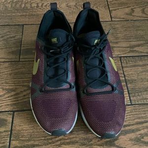 Nike Duel Racer Size 14
